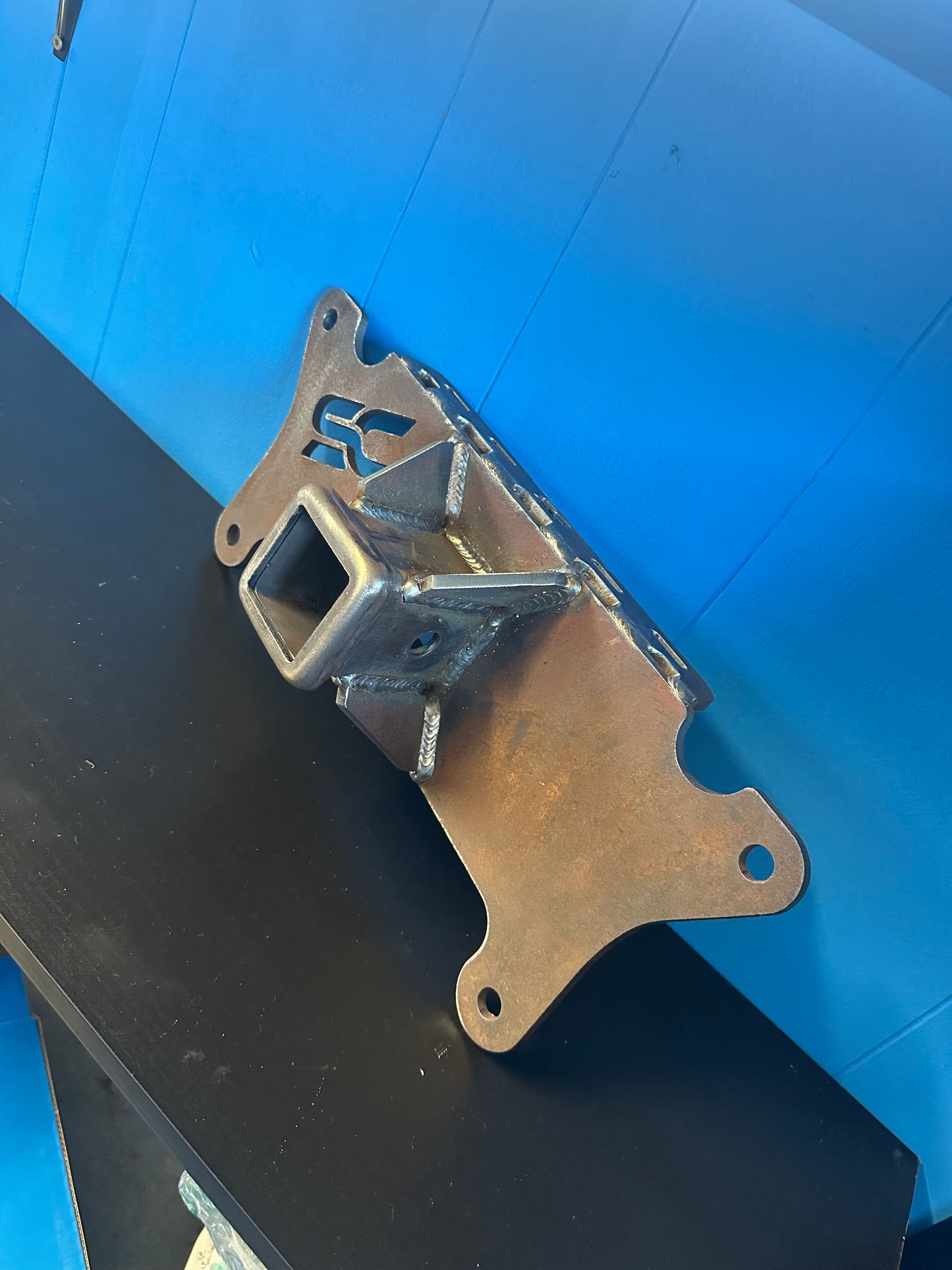 P500/520 stiffener/receiver hitch